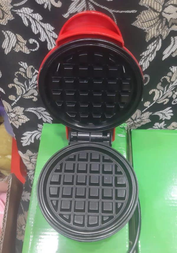 Mini Waffle Maker – Non-Stick Breakfast Machine, Easy to Clean, Compact Design (Random Color)